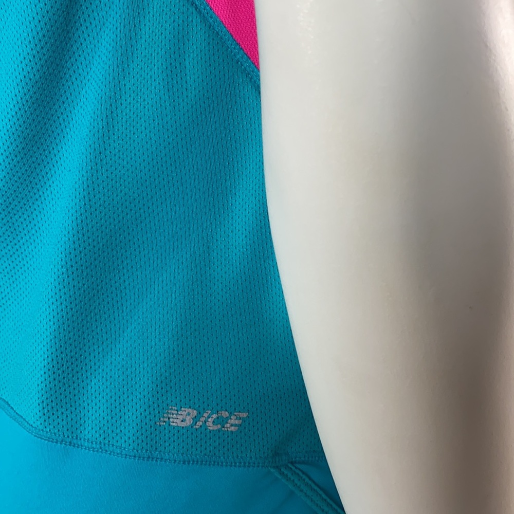 NEW BALANCE Blue/Pink Razorback Tank Top Size: XS - Picture 9 of 17